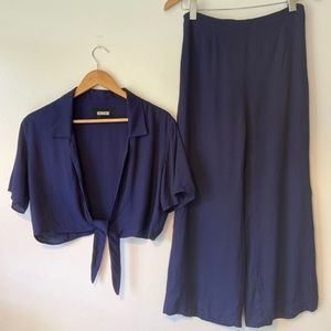 REFORMATION SIZE 2 NAVY BLUE CROPPED MATCHING TWO-PIECE SET